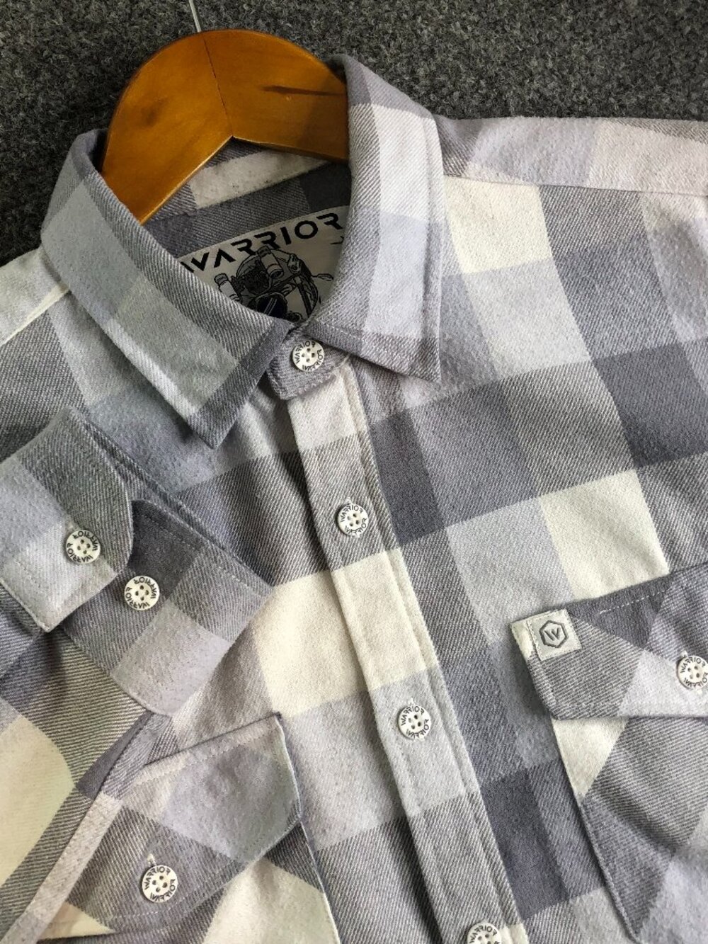 Warrior Flannel Shirt Mens Small Gray White Long Sleeve Plaid Button Tactical